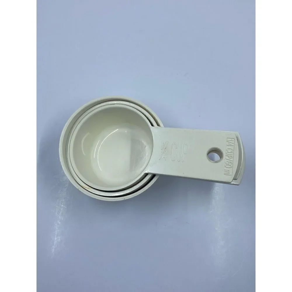 VINTAGE PYREX PLASTIC DRY NESTING MEASURING CUPS OFF-WHITE 1/4, 1/3, 1/2,